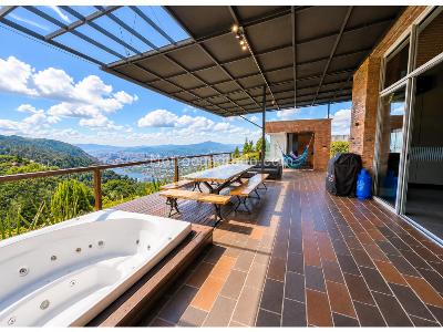 Casa de 4 alcobas en venta en Santa Elena, Medellín · foto 17 de 20