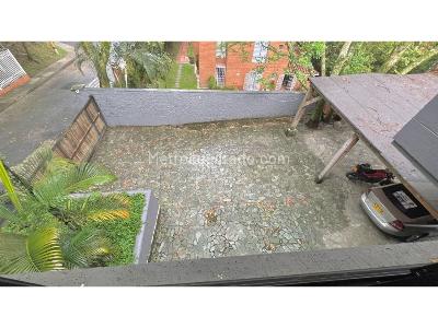 Casa de 4 alcobas en venta en El Poblado, Medellín, 1075 m² · foto 9 de 20
