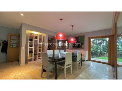 Casa de 4 alcobas en venta en El Poblado, Medellín, 1075 m² · foto 19 de 20