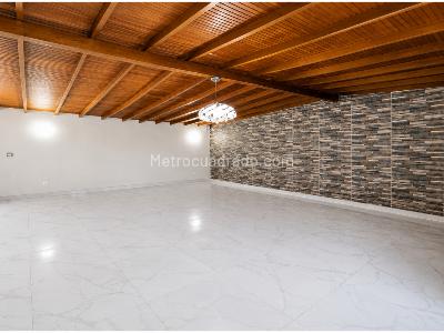 Casa de 5 alcobas en venta en Laureles, Medellín, 212 m² · foto 6 de 20