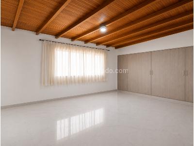 Casa de 5 alcobas en venta en Laureles, Medellín, 212 m² · foto 8 de 20