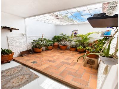 Casa de 5 alcobas en venta en Laureles, Medellín, 212 m² · foto 10 de 20