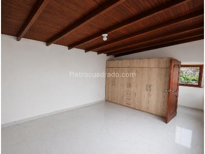 Casa de 5 alcobas en venta en Laureles, Medellín, 212 m² · foto 14 de 20