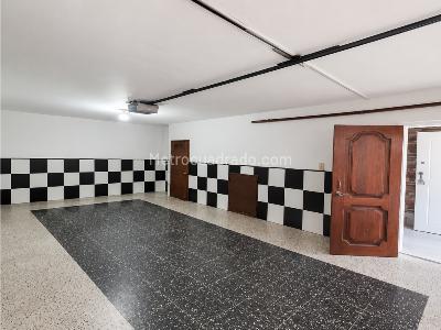 Casa de 5 alcobas en venta en Laureles, Medellín, 212 m² · foto 17 de 20