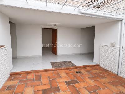 Casa de 5 alcobas en venta en Laureles, Medellín, 212 m² · foto 18 de 20