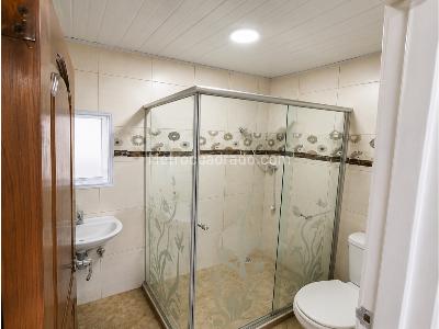 Casa de 5 alcobas en venta en Laureles, Medellín, 212 m² · foto 19 de 20