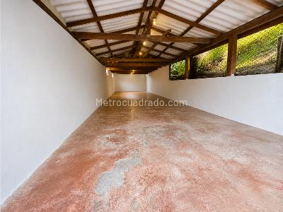 Casa de 5 alcobas en venta en Barbosa, Medellín, 1100 m² · foto 4 de 14