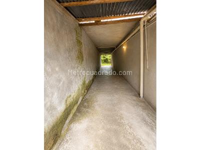 Casa de 5 alcobas en venta en Barbosa, Medellín, 1100 m² · foto 5 de 14