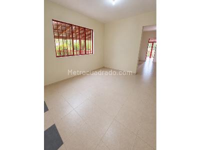 Casa de 5 alcobas en venta en Barbosa, Medellín, 1100 m² · foto 13 de 14