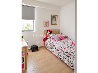 Apartamento de 3 alcobas en venta en Cabañitas/Cabañas, Bello, 68 m² · foto 5 de 6