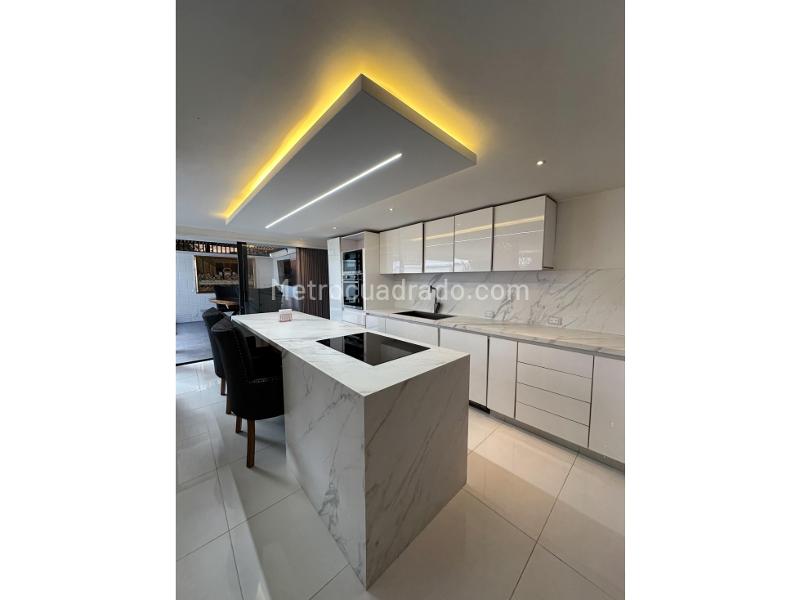 Casa Moderna de 3 Alcobas en Alto de Las Palmas - 8