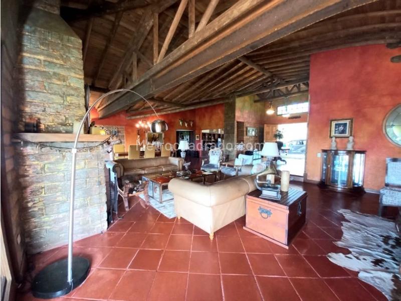 4BR House in Llanogrande (550 m²) - 4