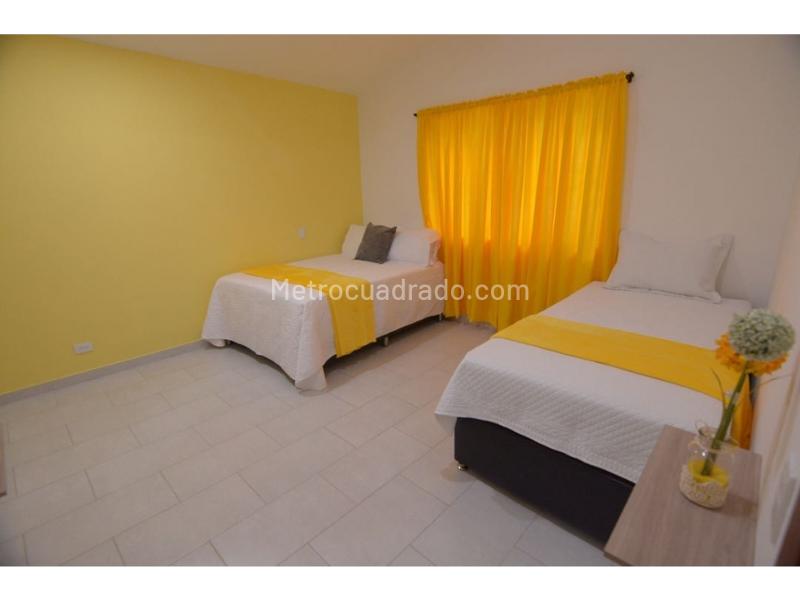 Casa Independiente para Subarriendo en Laureles (3 Estudios) - 3