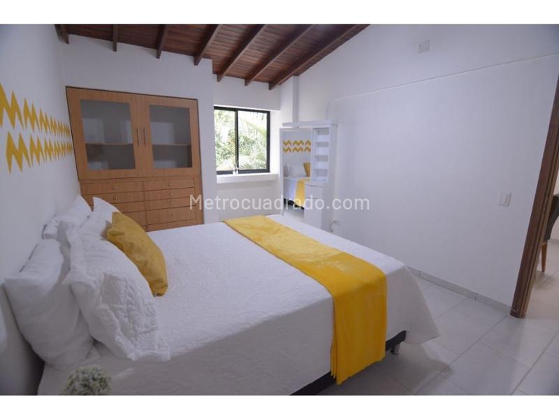 Casa Independiente para Subarriendo en Laureles (3 Estudios) - 4