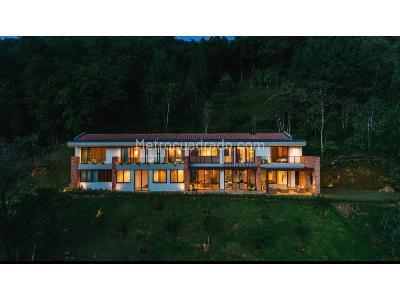 House for rent in Alto De Las Palmas, Medellín