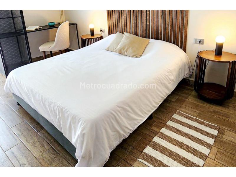 Casa de Lujo de 5 Alcobas con Piscina en El Poblado - 3