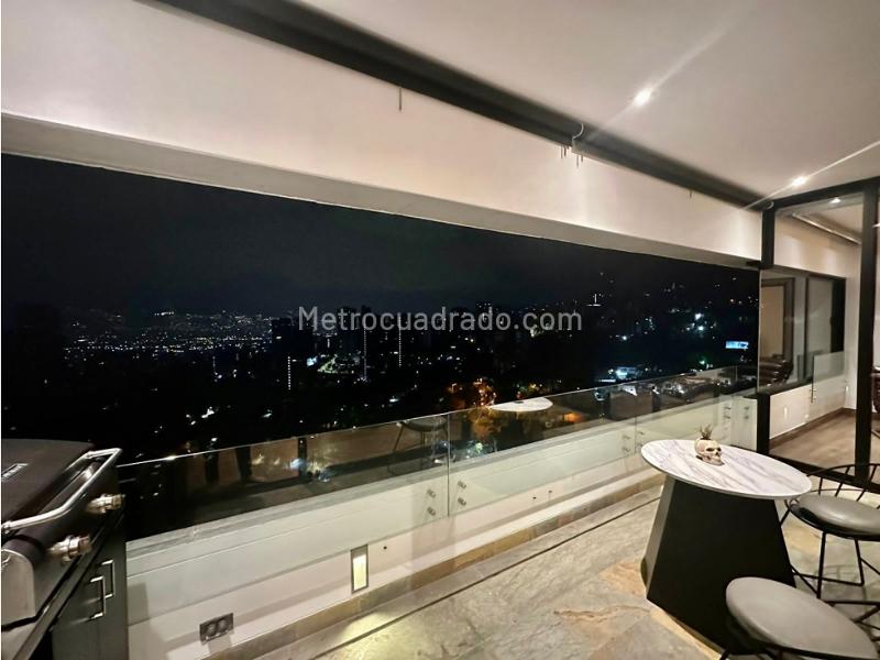 Charming 2BR Apartment in Poblado San Lucas