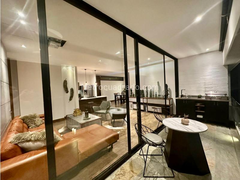 Charming 2BR Apartment in Poblado San Lucas - 3