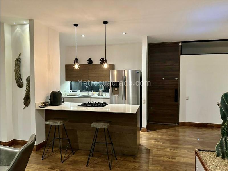 Charming 2BR Apartment in Poblado San Lucas - 4