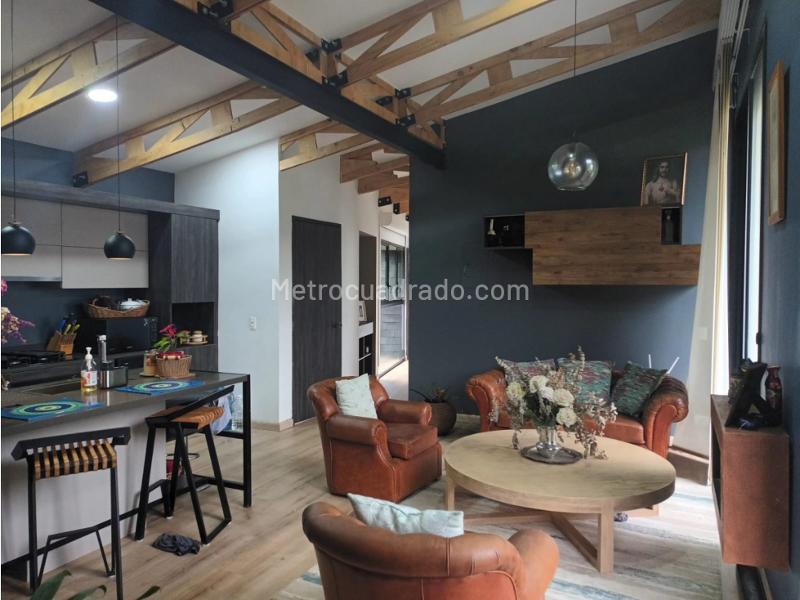 Luxury 3BR House in Alto De Las Palmas - 3