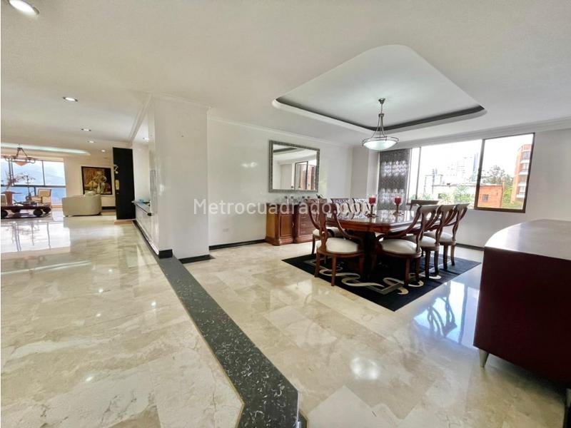 Apartamento Amoblado de 4 Alcobas para Arriendo y Venta en Los Balsos - 2