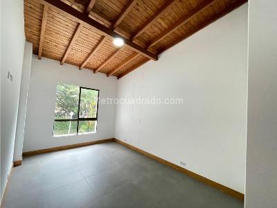 Casa de 3 alcobas en arriendo en San Lucas, Medellín, 164 m² · foto 14 de 20