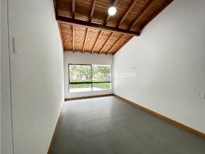 Casa de 3 alcobas en arriendo en San Lucas, Medellín, 164 m² · foto 15 de 20