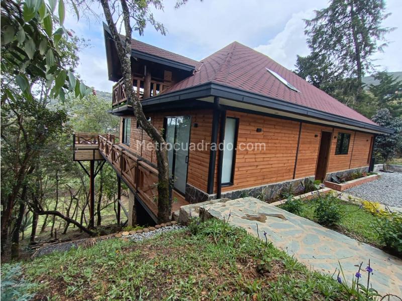 5BR House in Vereda La Mosquita (1300 m²)