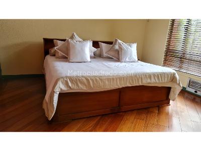 Casa de 4 alcobas en venta en Alto De Las Palmas, Medellín, 476 m² · foto 3 de 16