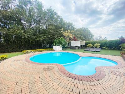Casa de 5 alcobas en venta en Llanogrande, Rionegro, 1500 m² · foto 3 de 20