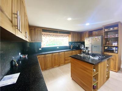 Casa de 5 alcobas en venta en Llanogrande, Rionegro, 1500 m² · foto 13 de 20