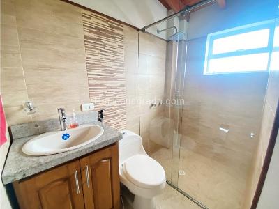Casa de 5 alcobas en venta en Llanogrande, Rionegro, 1500 m² · foto 15 de 20