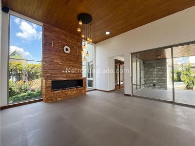 Casa de 4 alcobas en venta en Llanogrande, Rionegro, 600 m² · foto 5 de 17