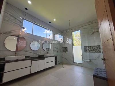 Casa de 4 alcobas en venta en Llanogrande, Rionegro, 600 m² · foto 10 de 17
