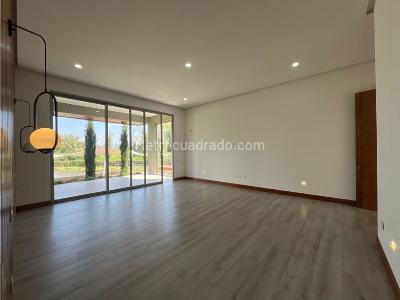 Casa de 4 alcobas en venta en Llanogrande, Rionegro, 600 m² · foto 12 de 17