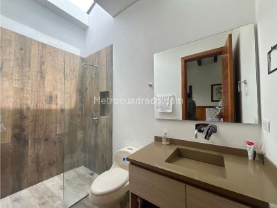 Casa de 4 alcobas en venta en Cabeceras, Rionegro, 430 m² · foto 14 de 17