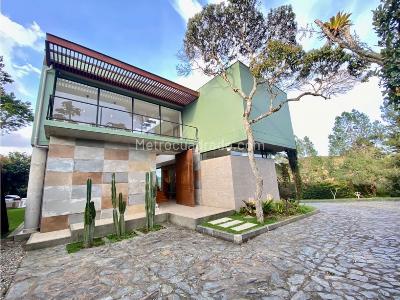 Casa de 4 alcobas en venta en Alto De Las Palmas, Medellín, 400 m² · foto 5 de 20