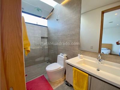 Casa de 4 alcobas en venta en Alto De Las Palmas, Medellín, 400 m² · foto 15 de 20