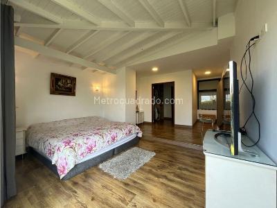 Casa de 4 alcobas en venta en Las Palmas, Medellín, 690 m² · foto 16 de 20