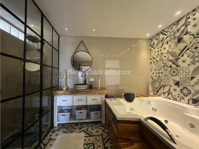 Casa de 4 alcobas en venta en Las Palmas, Medellín, 690 m² · foto 18 de 20