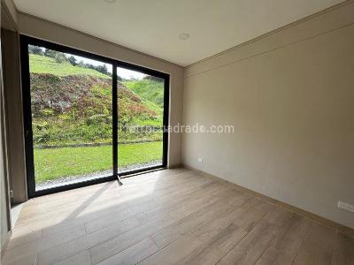 Casa de 3 alcobas en venta en Sajonia, Rionegro · foto 17 de 19