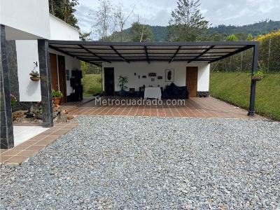 Casa de 4 alcobas en venta en Via San Antonio La Ceja, Rionegro · foto 10 de 10