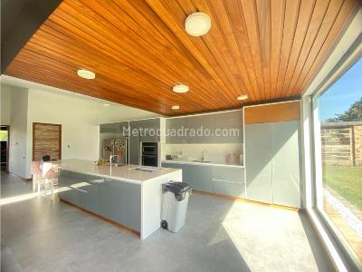 Casa de 4 alcobas en venta en Llanogrande, Rionegro · foto 5 de 13