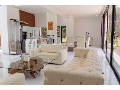 Casa de 4 alcobas en venta en Alto De Las Palmas, Medellín, 1900 m² · foto 2 de 13