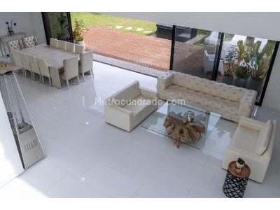 Casa de 4 alcobas en venta en Alto De Las Palmas, Medellín, 1900 m² · foto 3 de 13