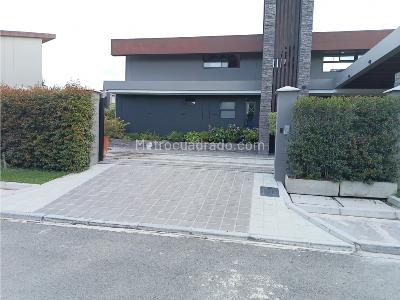 Casa de 4 alcobas en venta en Llanogrande, Rionegro, 340 m² · foto 10 de 20