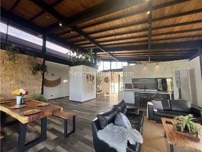 Casa de 4 alcobas en venta en Llanogrande, Rionegro, 1900 m² · foto 3 de 19