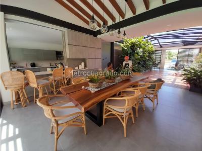 Casa de 4 alcobas en venta en Llanogrande, Rionegro · foto 3 de 15