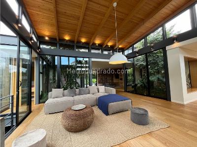 Casa de 4 alcobas en venta en Alto Palmas, Envigado · foto 2 de 20