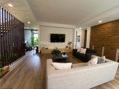 Casa de 3 alcobas en venta en Alto De Las Palmas, Medellín, 400 m² · foto 7 de 16
